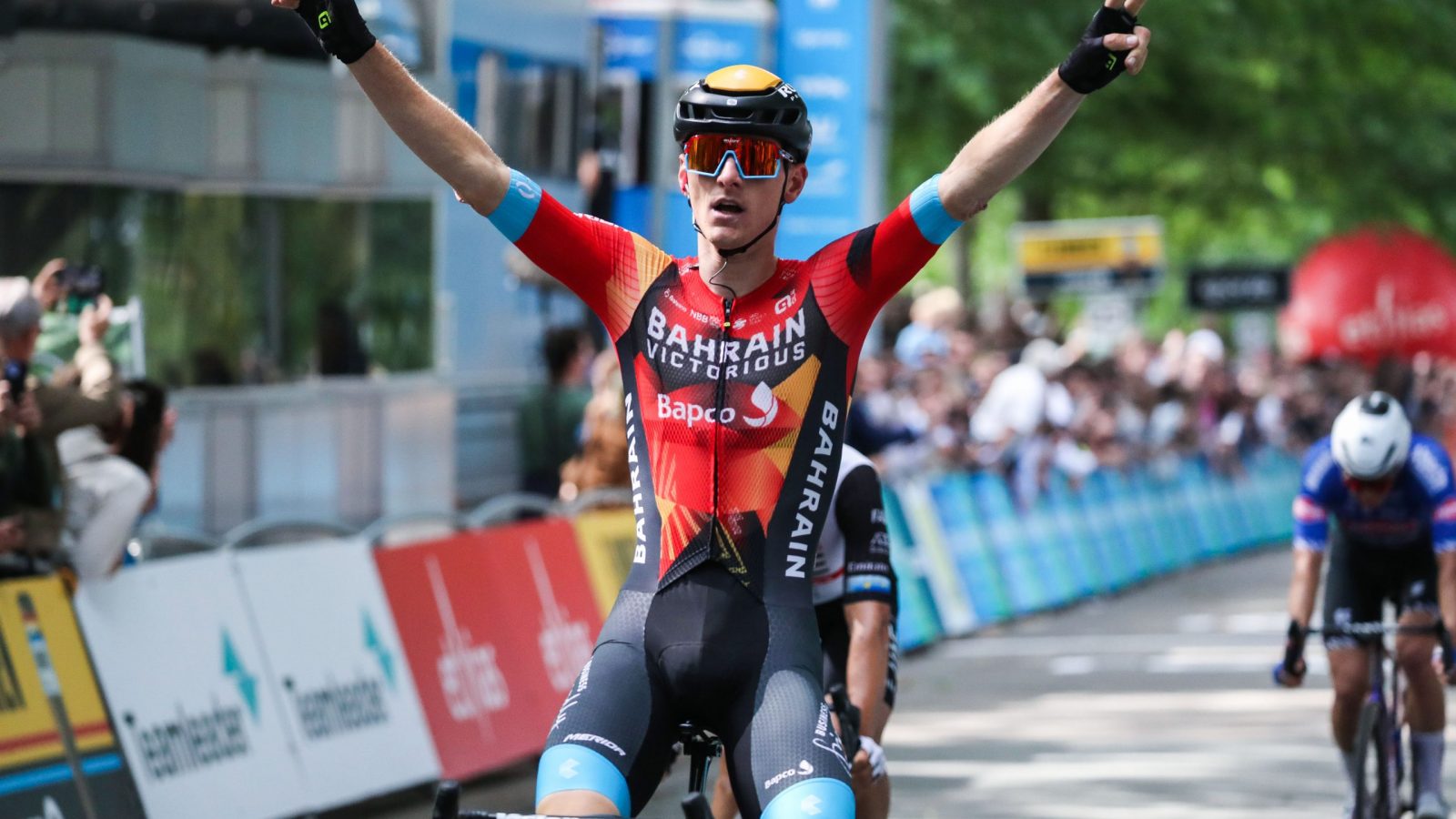 Slovenian Matej Mohoric of Bahrain Victorious celebrates as he crosses the finish line to win stage 5, the final stage of the Renewi cycling tour, from Riemst to Bilzen (187,3km), Sunday 27 August 2023. The Renewi cycling tour takes place from 23 to 27 August.
BELGA PHOTO NICOLAS MAETERLINCK