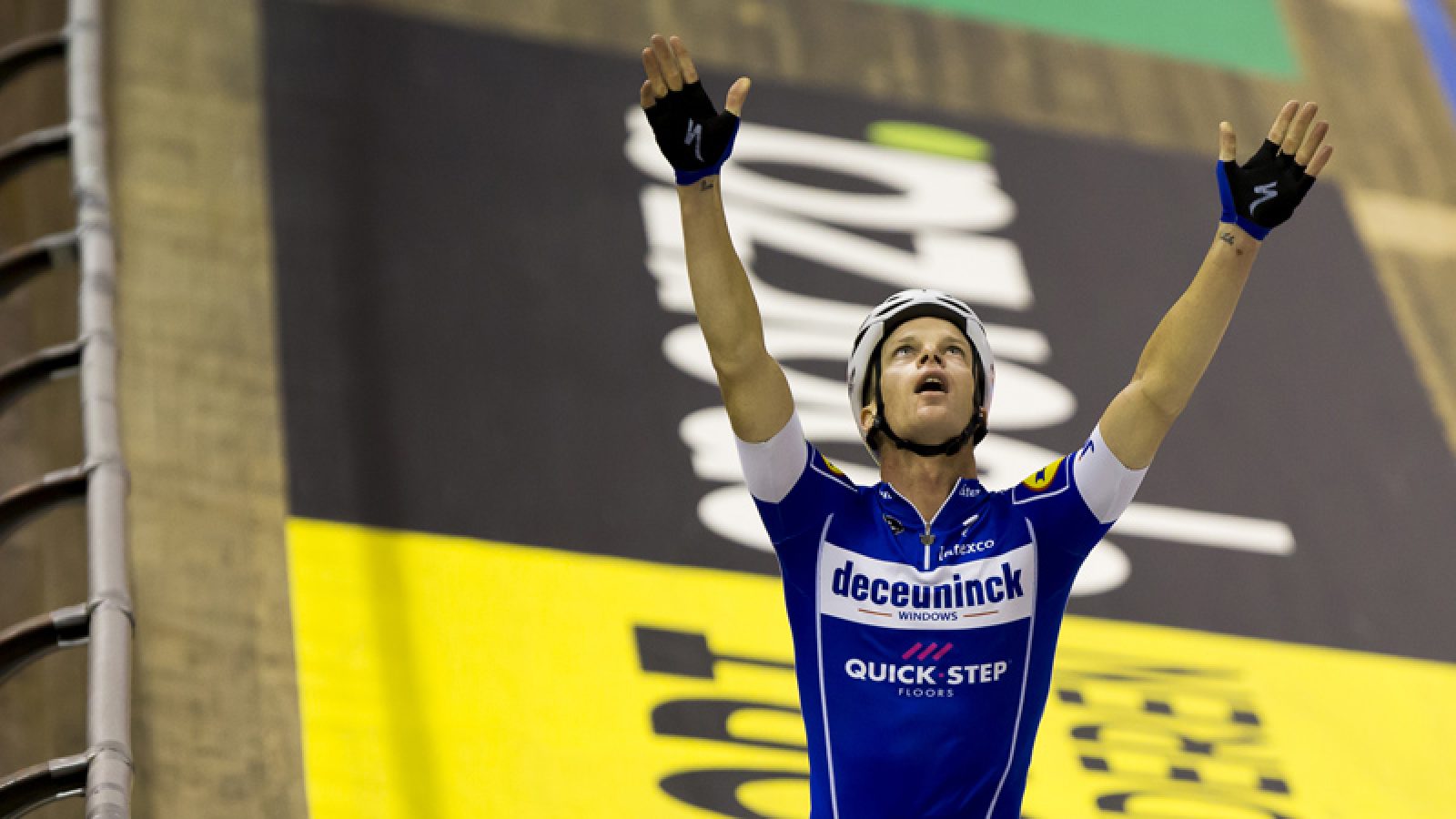 Belgian Iljo Keisse celebrates after winning the last day of the Zesdaagse Vlaanderen-Gent six-day indoor cycling race at the indoor cycling arena 't Kuipke, Saturday 17 November 2018, in Gent. This year's edition takes place from November 13th until November 18th. BELGA PHOTO KRISTOF VAN ACCOM